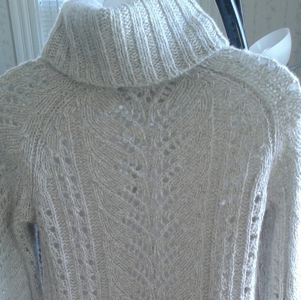 Sleeping on snow .sweater